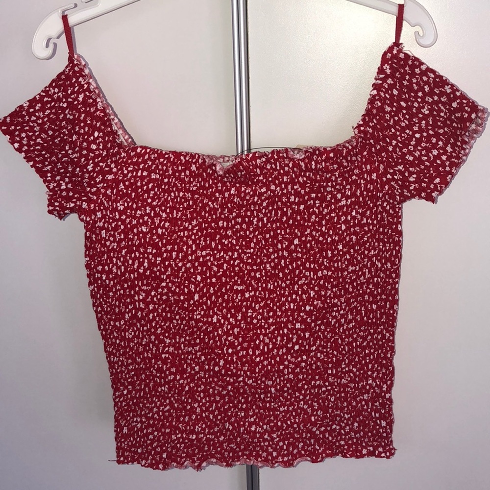 GARAGE OFF THE SHOULDER TOP (BRAND NEW)